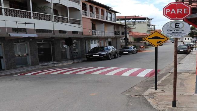 ADEQUAÇÕES QUEBRA-MOLAS DA CIDADE.